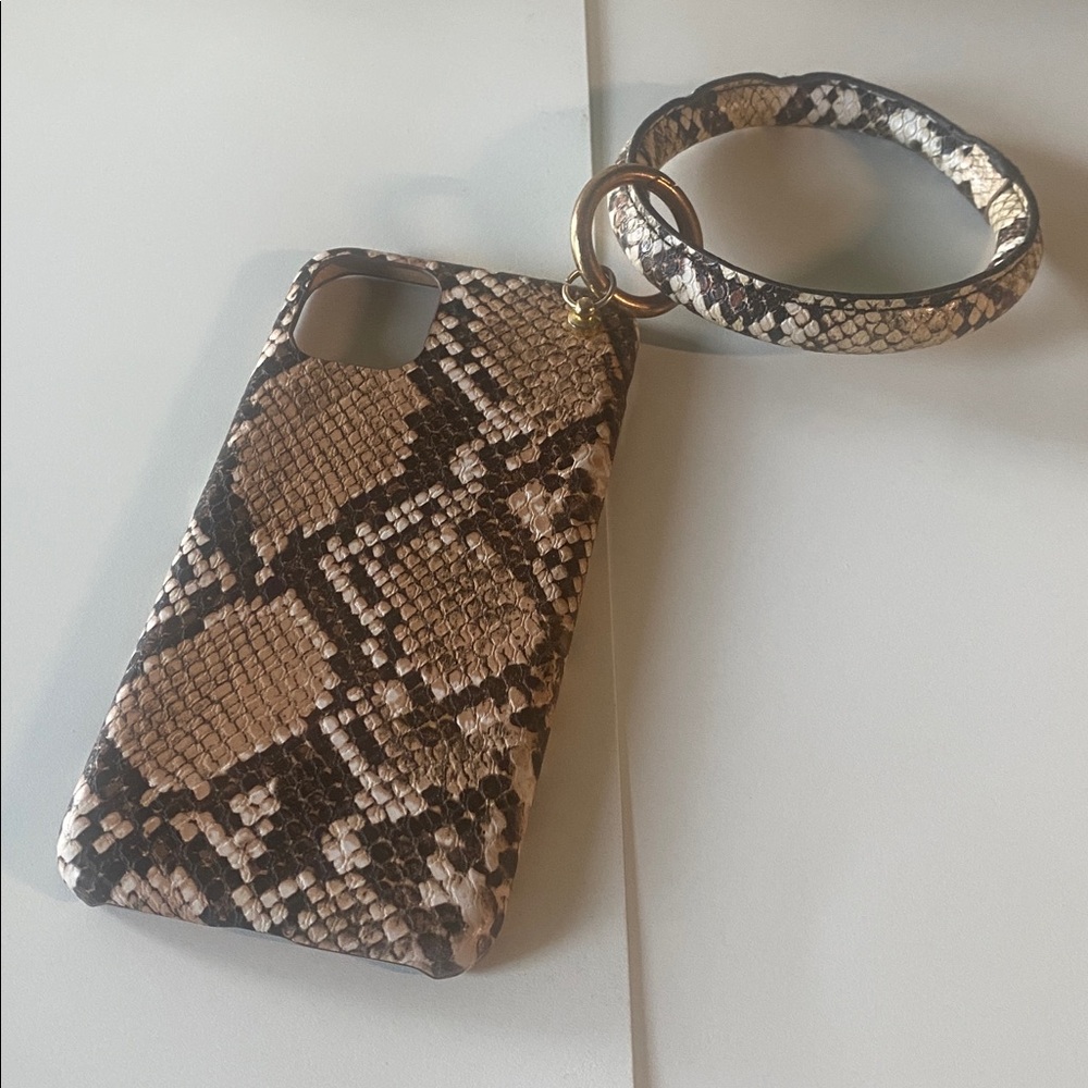 iPhone 11 Pro Max. Animal print phone case bundle - Picture 3 of 12